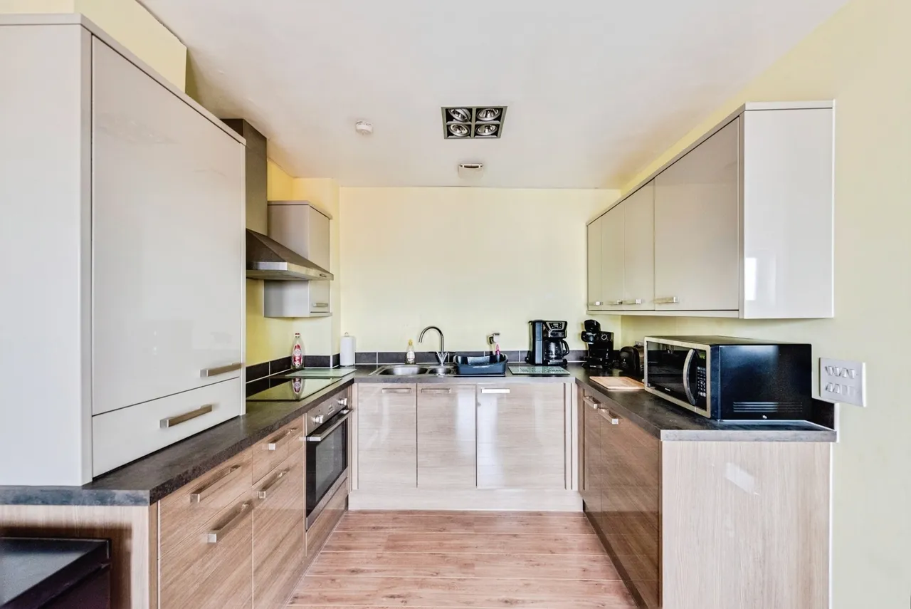 Seacole Crescent, Swindon, SN1, photo 2