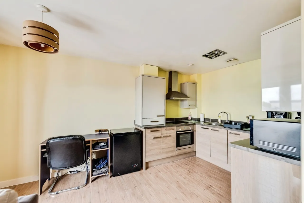 Seacole Crescent, Swindon, SN1, photo 12