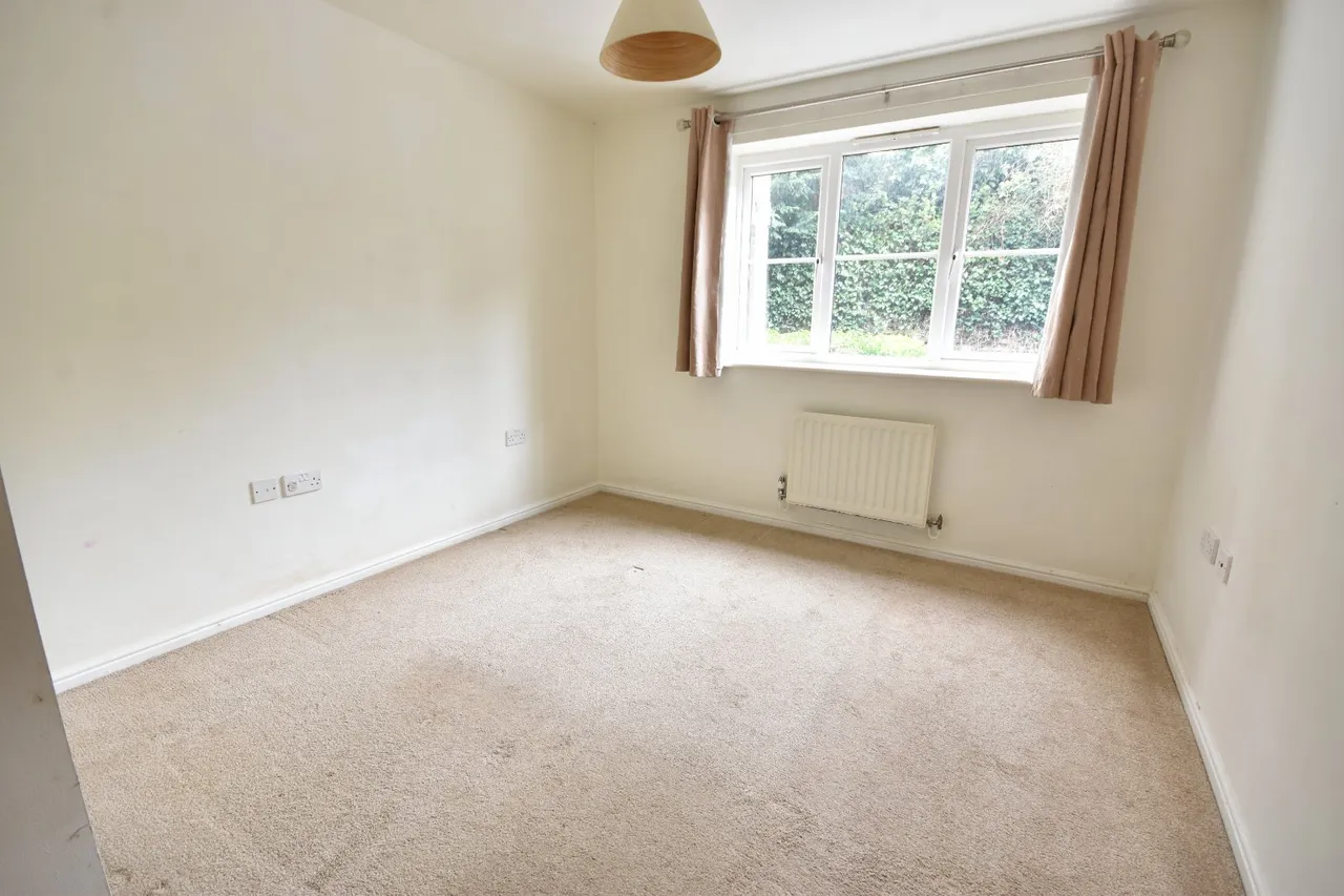 Earlswood, Redhill, RH1, photo 3