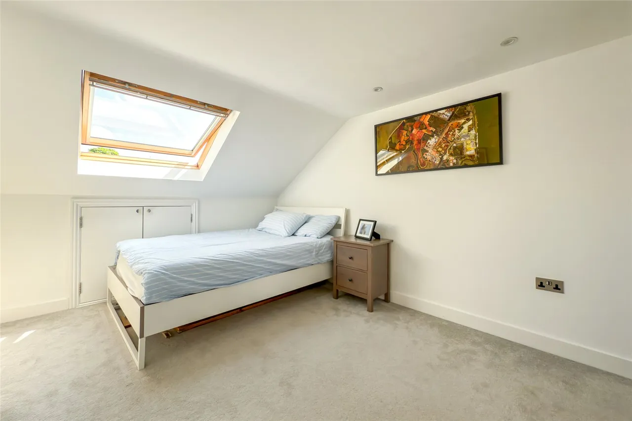 Ladysmith Road, St. Albans, Hertfordshire, AL3 5PZ, photo 8