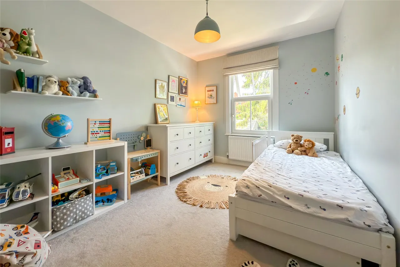 Ladysmith Road, St. Albans, Hertfordshire, AL3 5PZ, photo 11
