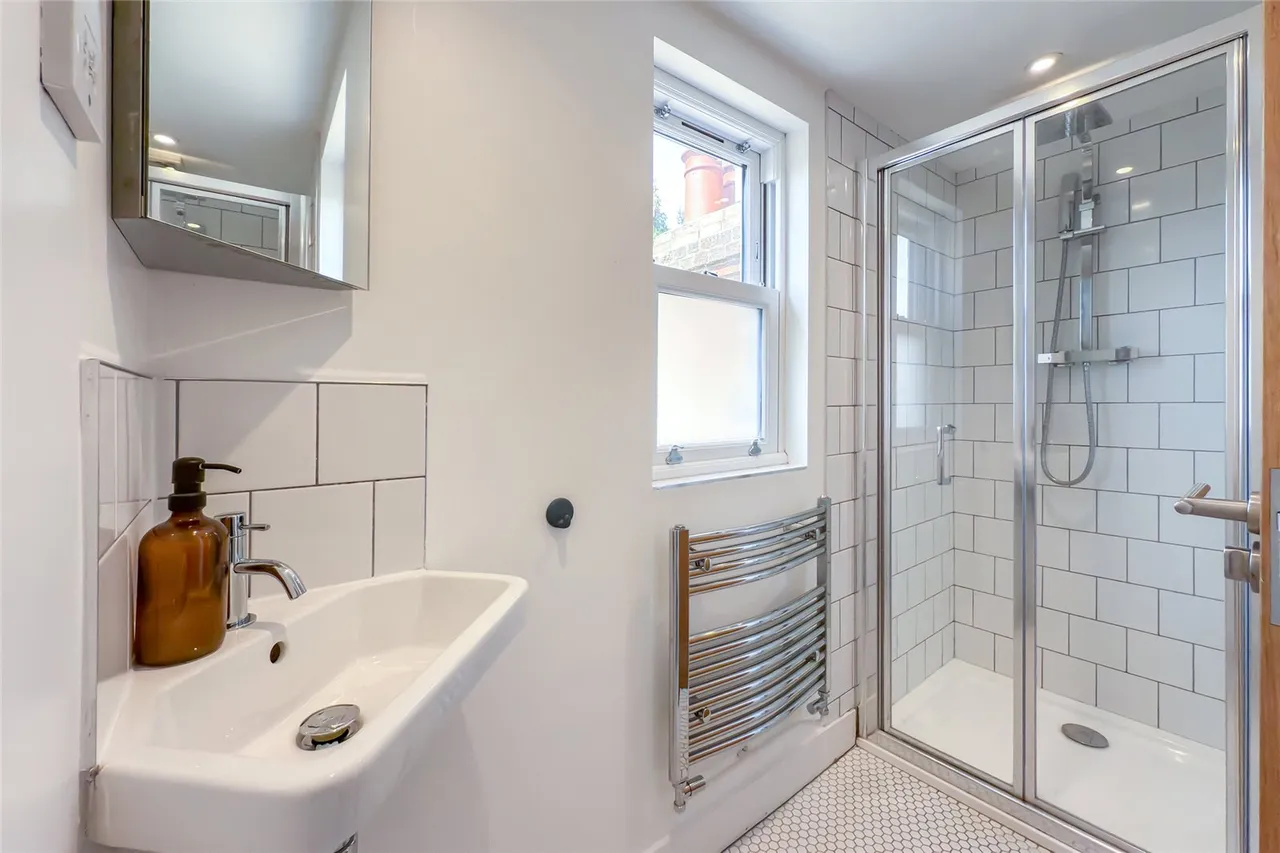 Ladysmith Road, St. Albans, Hertfordshire, AL3 5PZ, photo 12