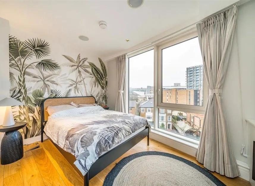 Kew Bridge Road, Brentford, TW8, photo 5