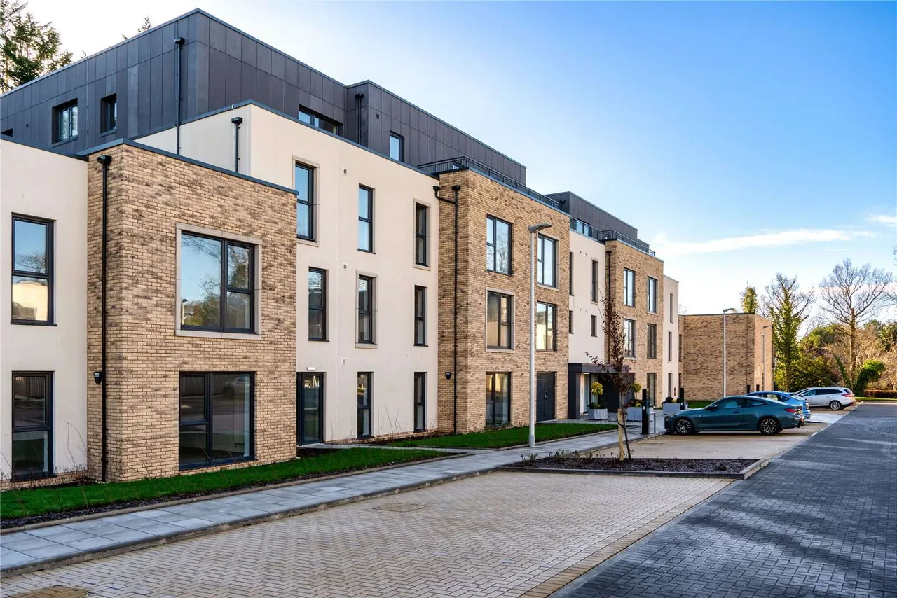 The Avenue, Barnton Avenue West, Edinburgh, Midlothian, EH4 6DE, photo 2