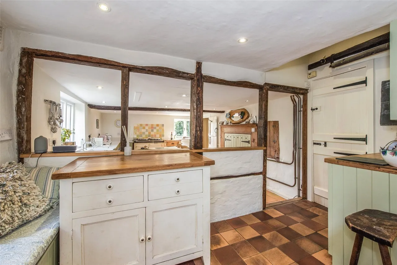 Cobbersfield, East Marden, PO18, photo 6