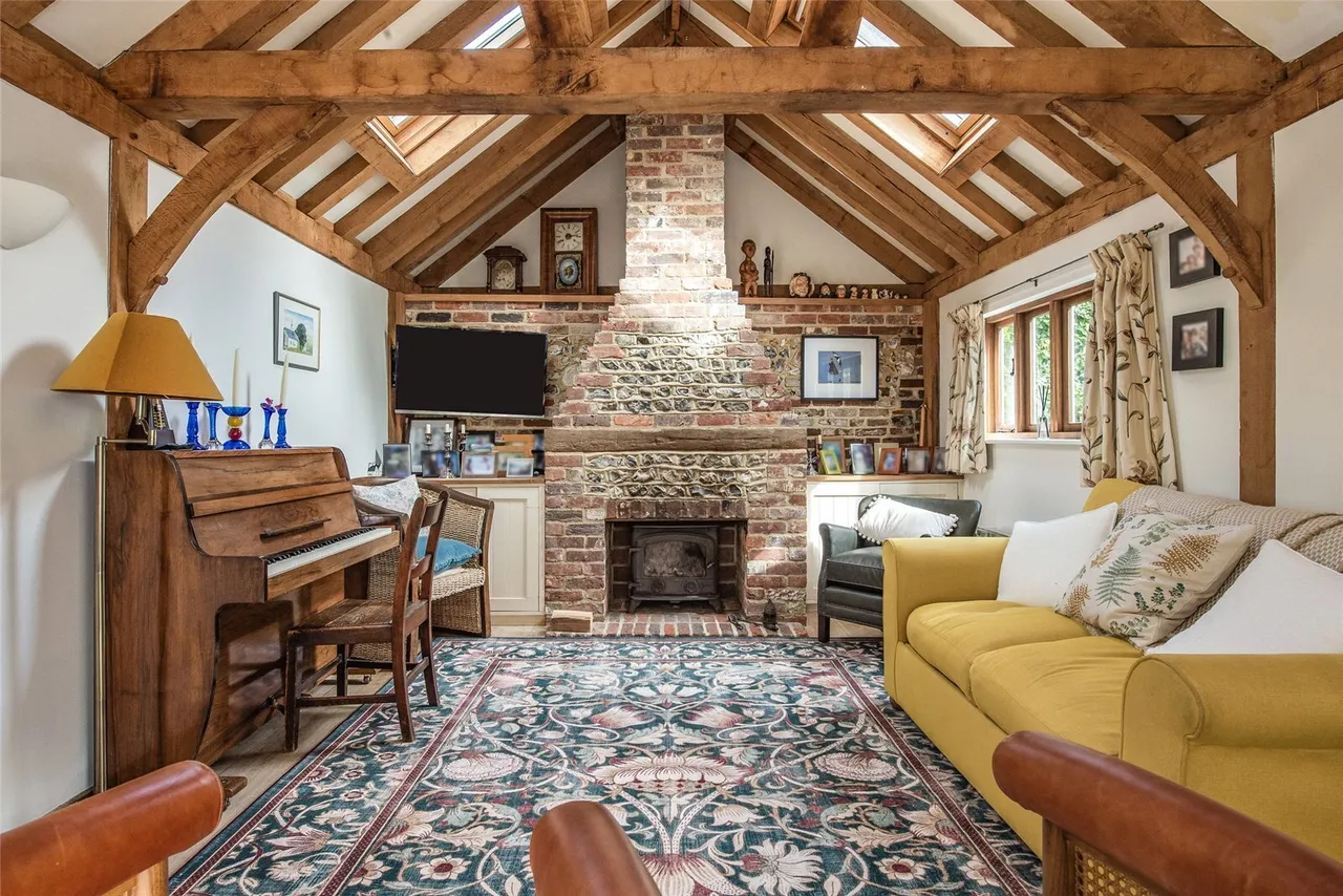 Cobbersfield, East Marden, PO18, photo 8