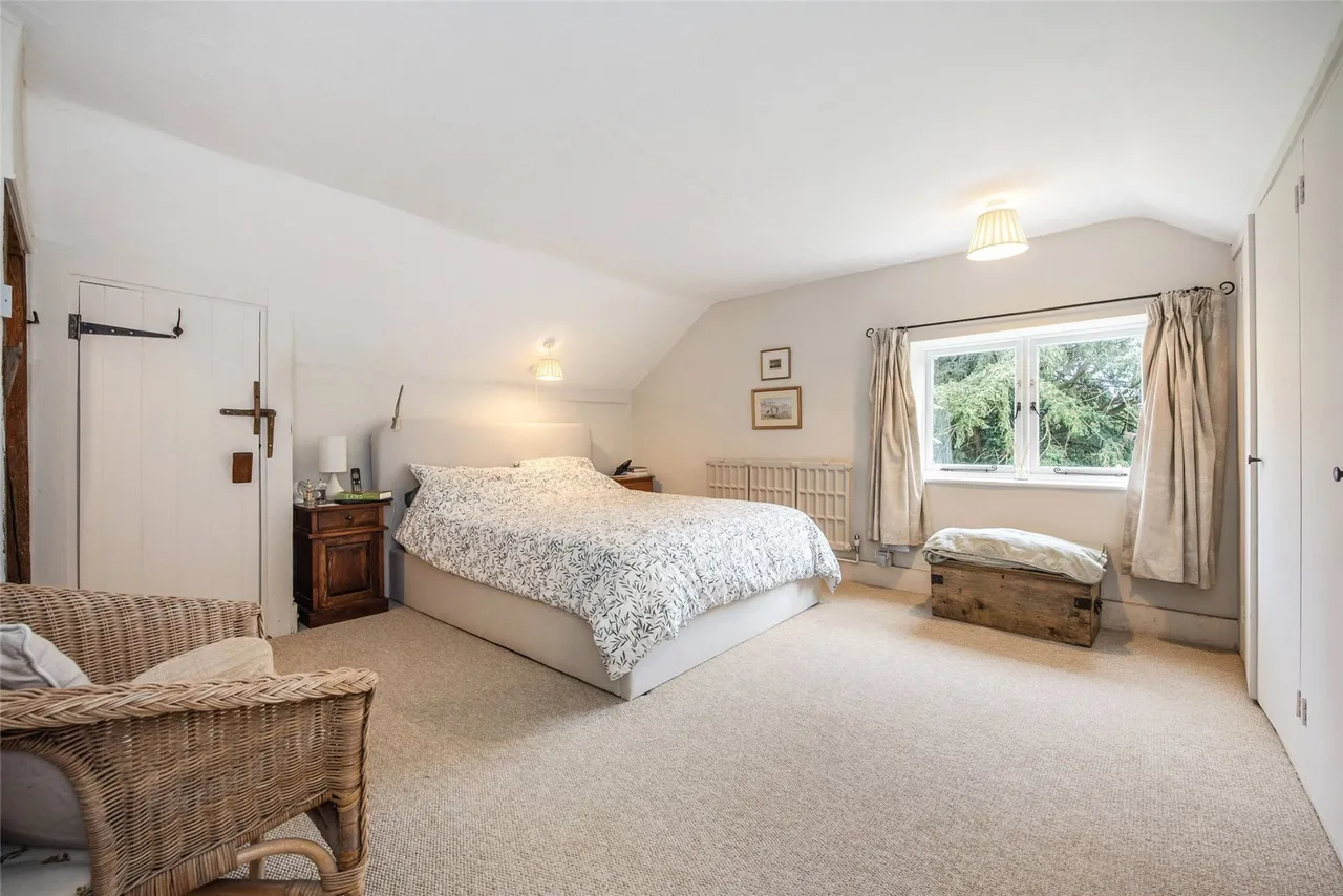 Cobbersfield, East Marden, PO18, photo 11
