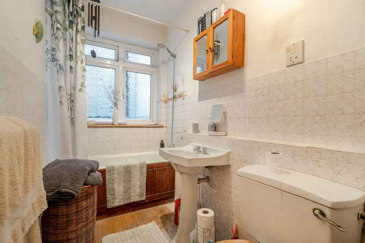 Burnt Ash Hill, Lee, London, SE12, photo 6