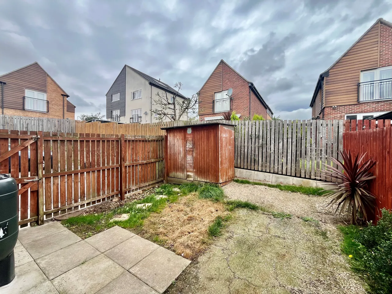 Oaklands Court, LS8, photo 8
