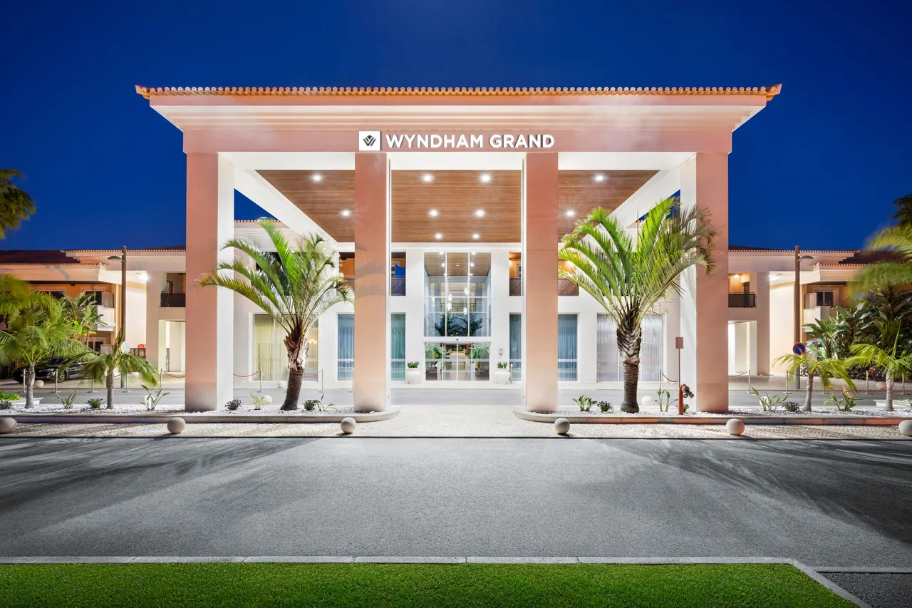 2 bed flat for sale, Wyndham Grand Algarve, Quinta Do Lago Portugal