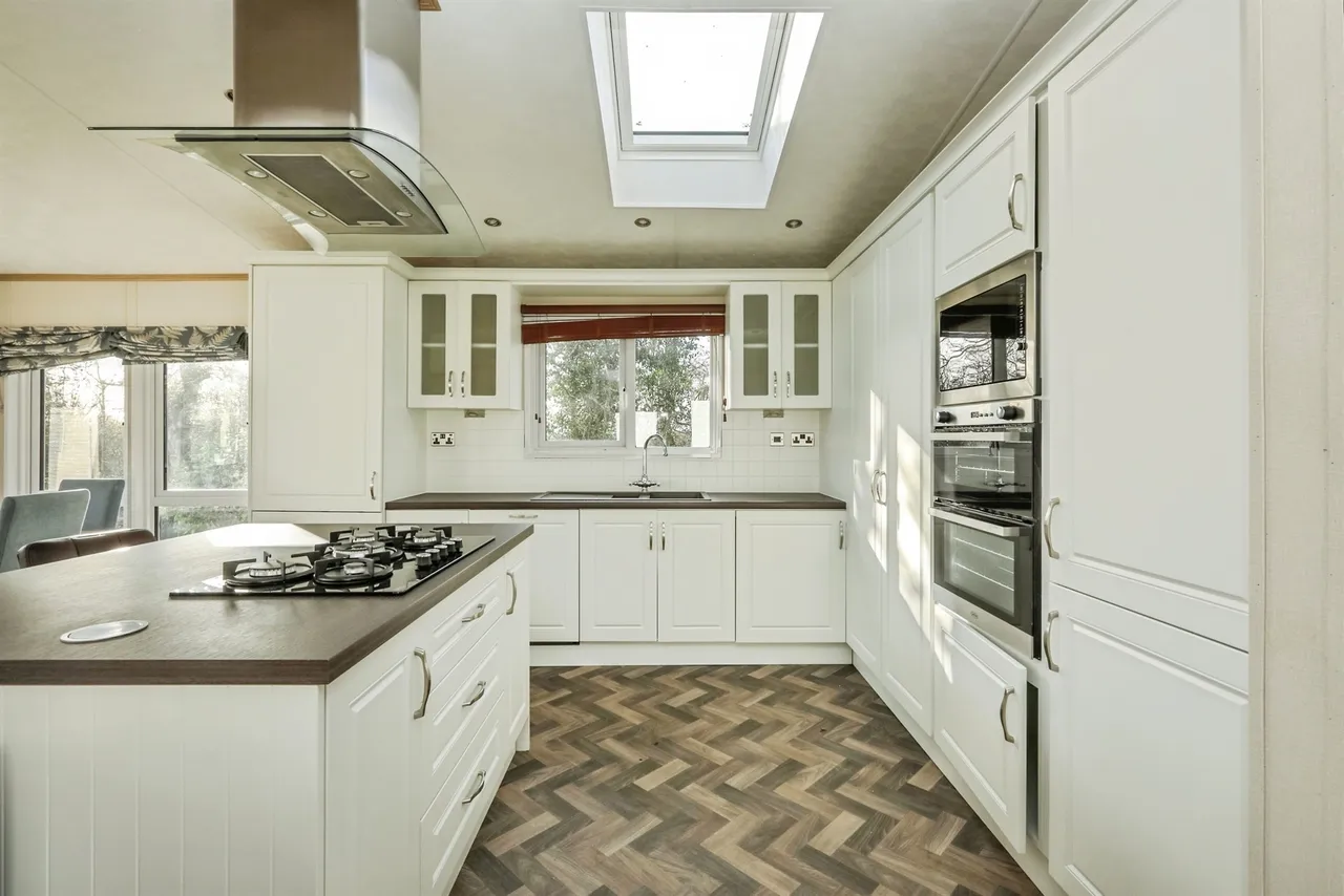Manor House, Church Laneham, Retford, photo 4