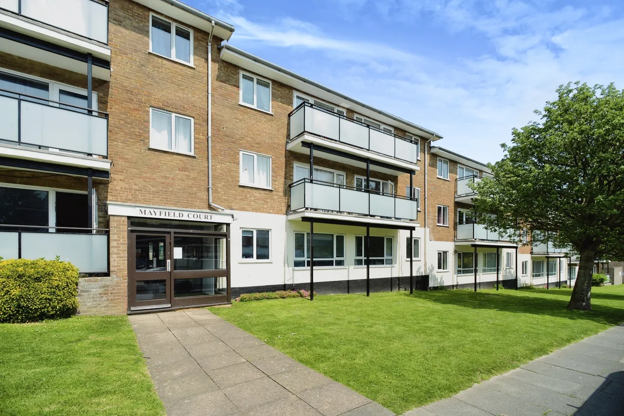1 bed flat for sale, Lustrells Vale, Saltdean, BN2