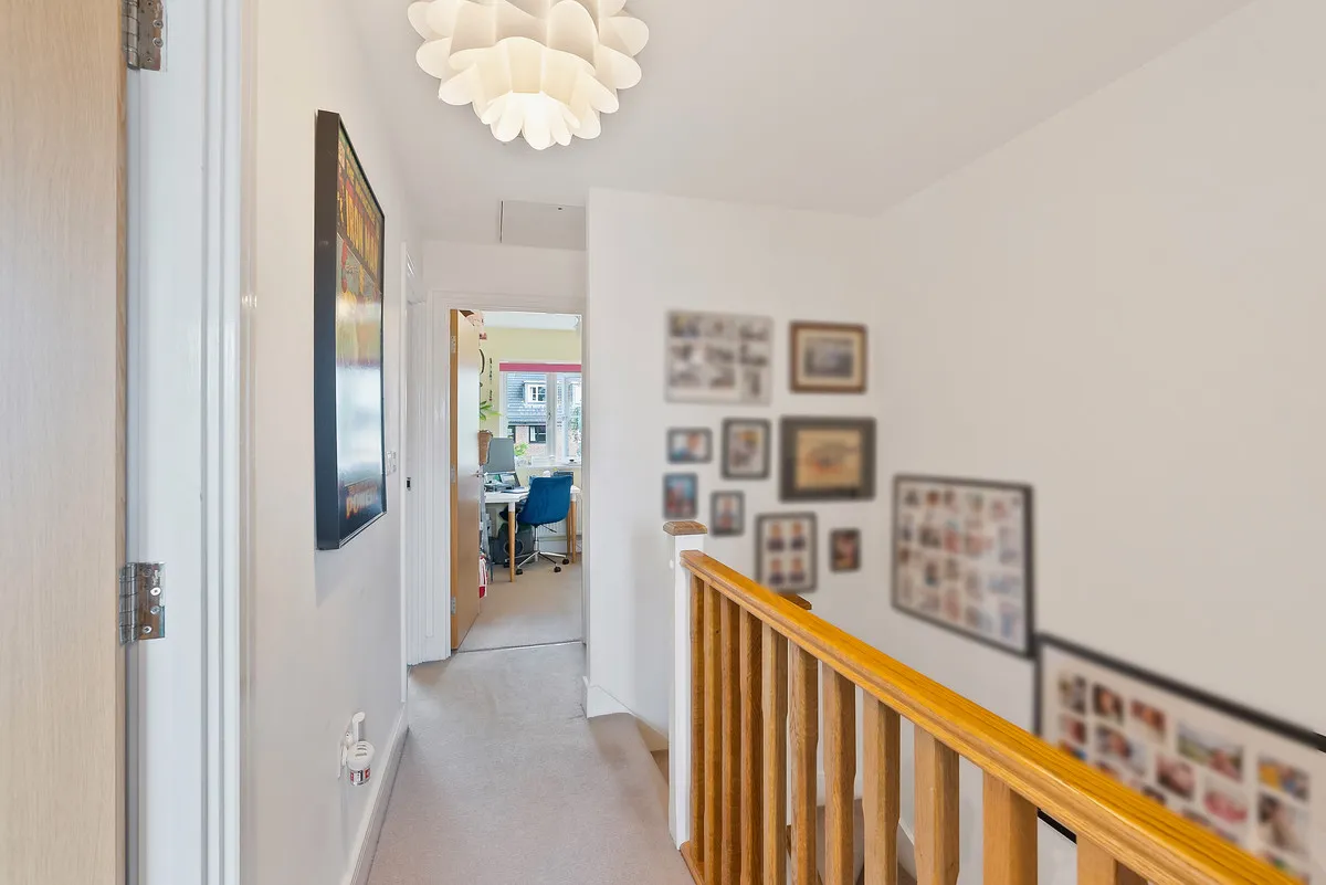 Ambleside Avenue, Walton-on-thames, KT12, photo 25