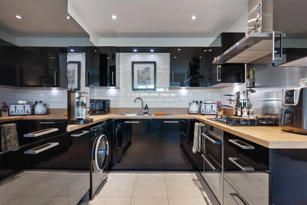 Ambleside Avenue, Walton-on-thames, KT12, photo 5