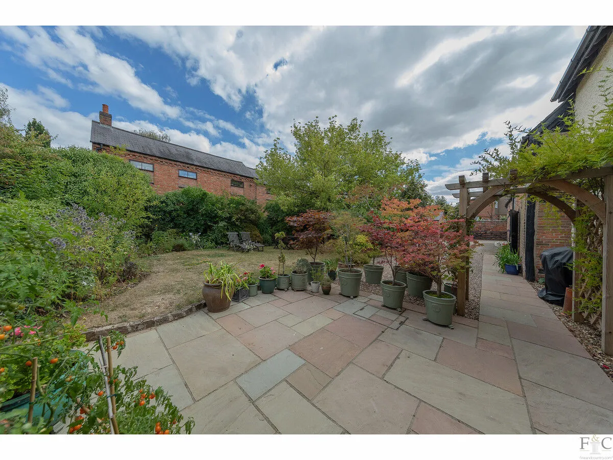 Main Street, Bruntingthorpe, LE17, photo 40