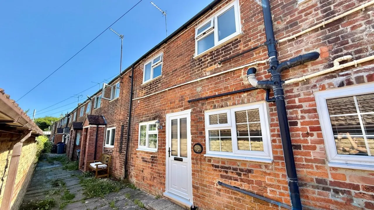 1 bed house for sale — East Street, Warminster