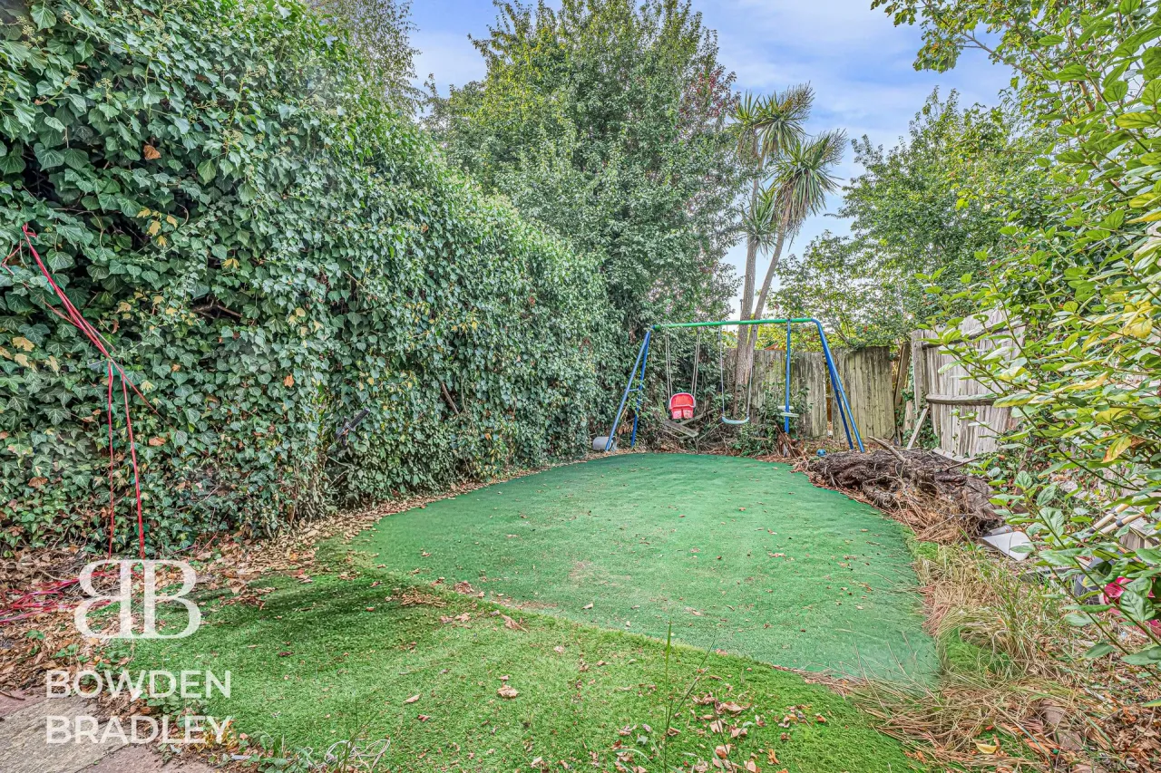 Torbitt Way, Newbury Park, IG2, photo 32
