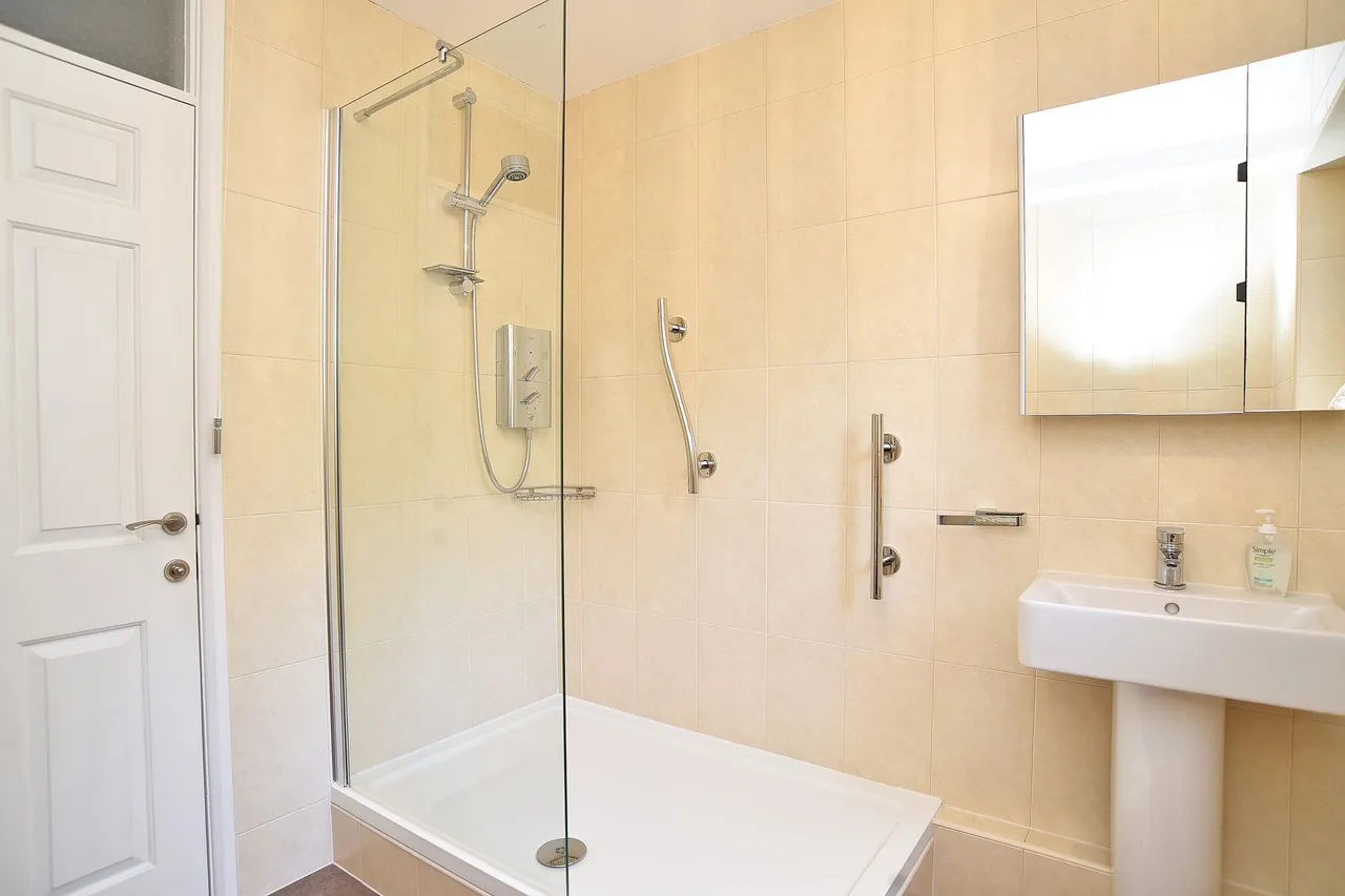 Spring Grove, Harrogate, HG1, photo 13