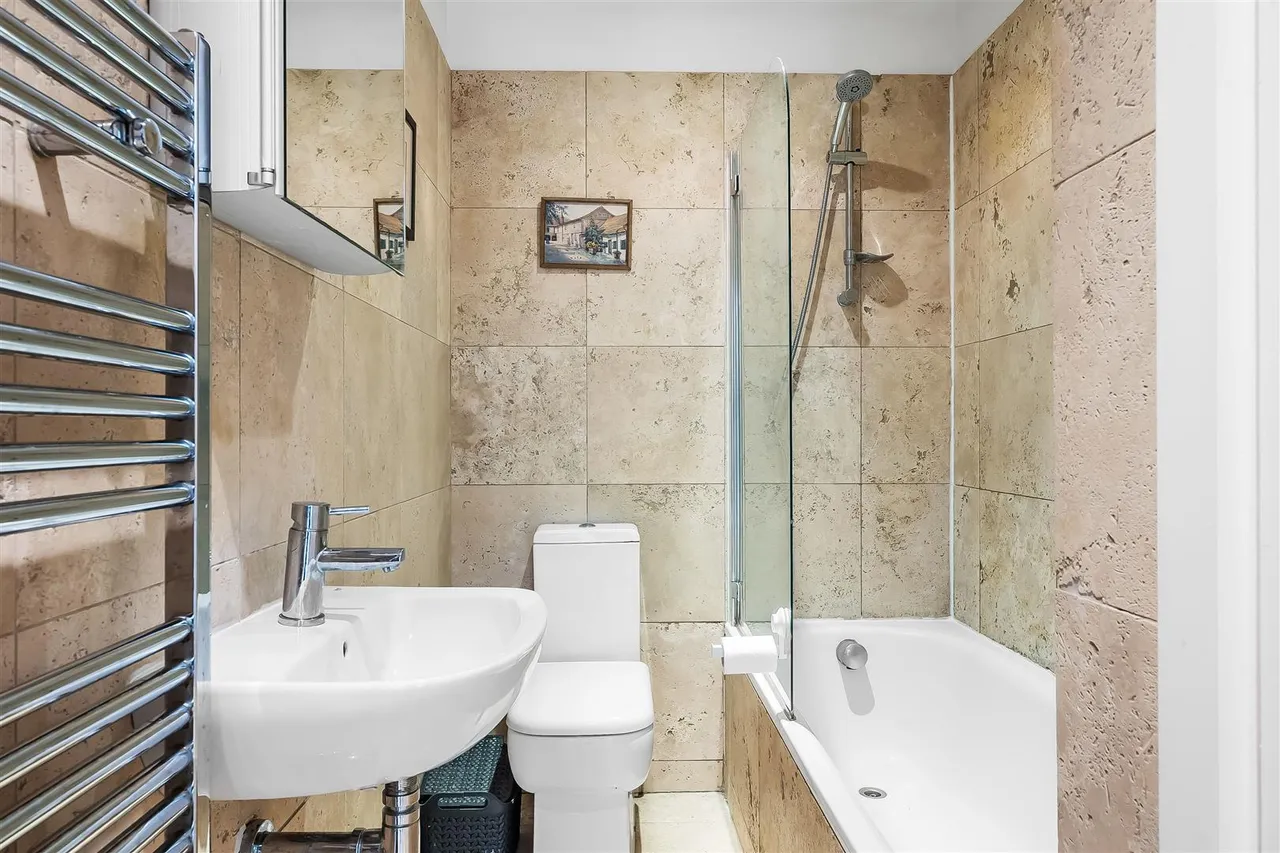 Elm Road, Leatherhead, KT22, photo 9