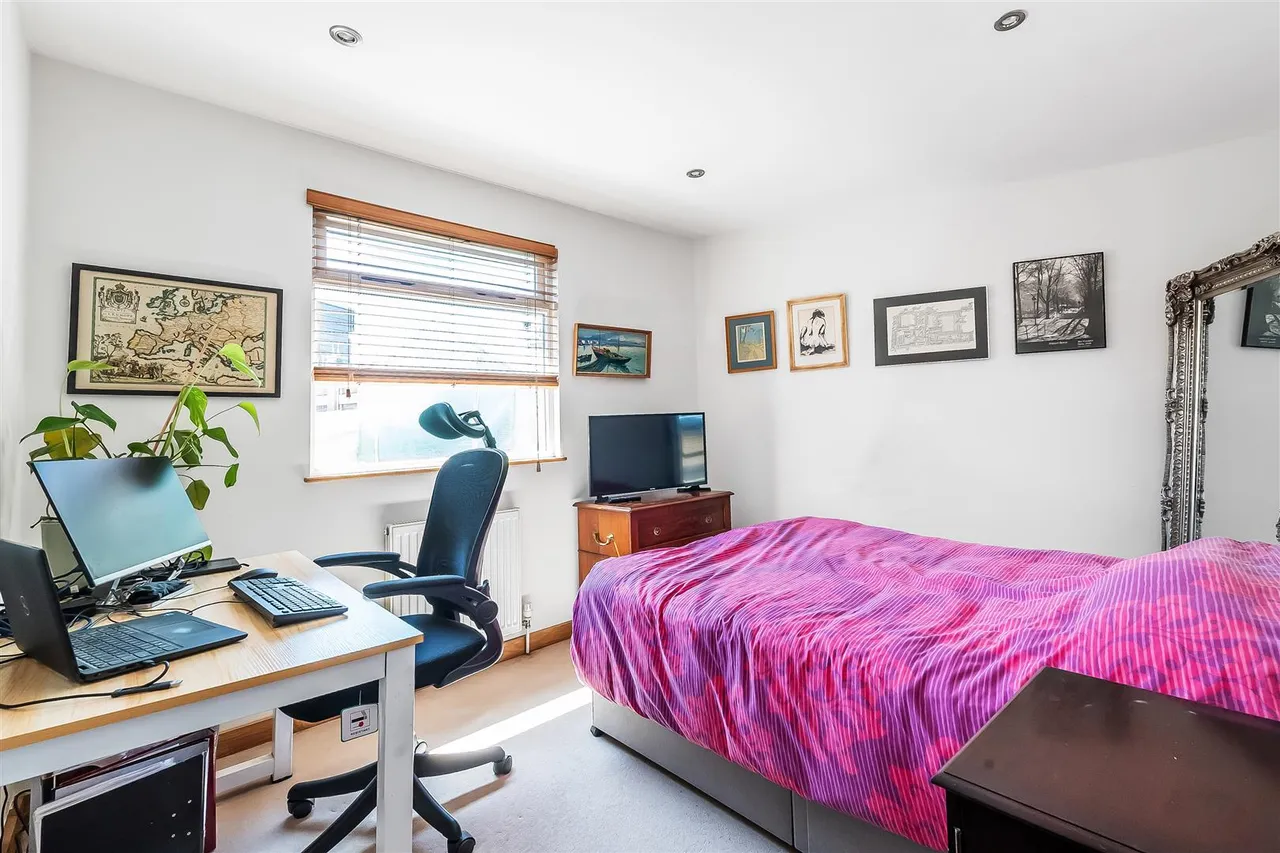 Elm Road, Leatherhead, KT22, photo 7