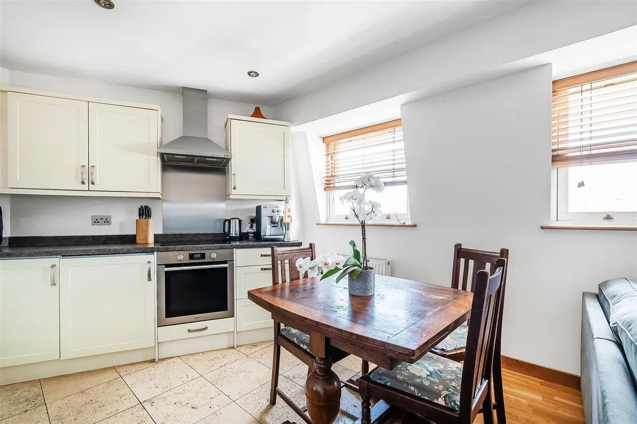 Elm Road, Leatherhead, KT22, photo 6