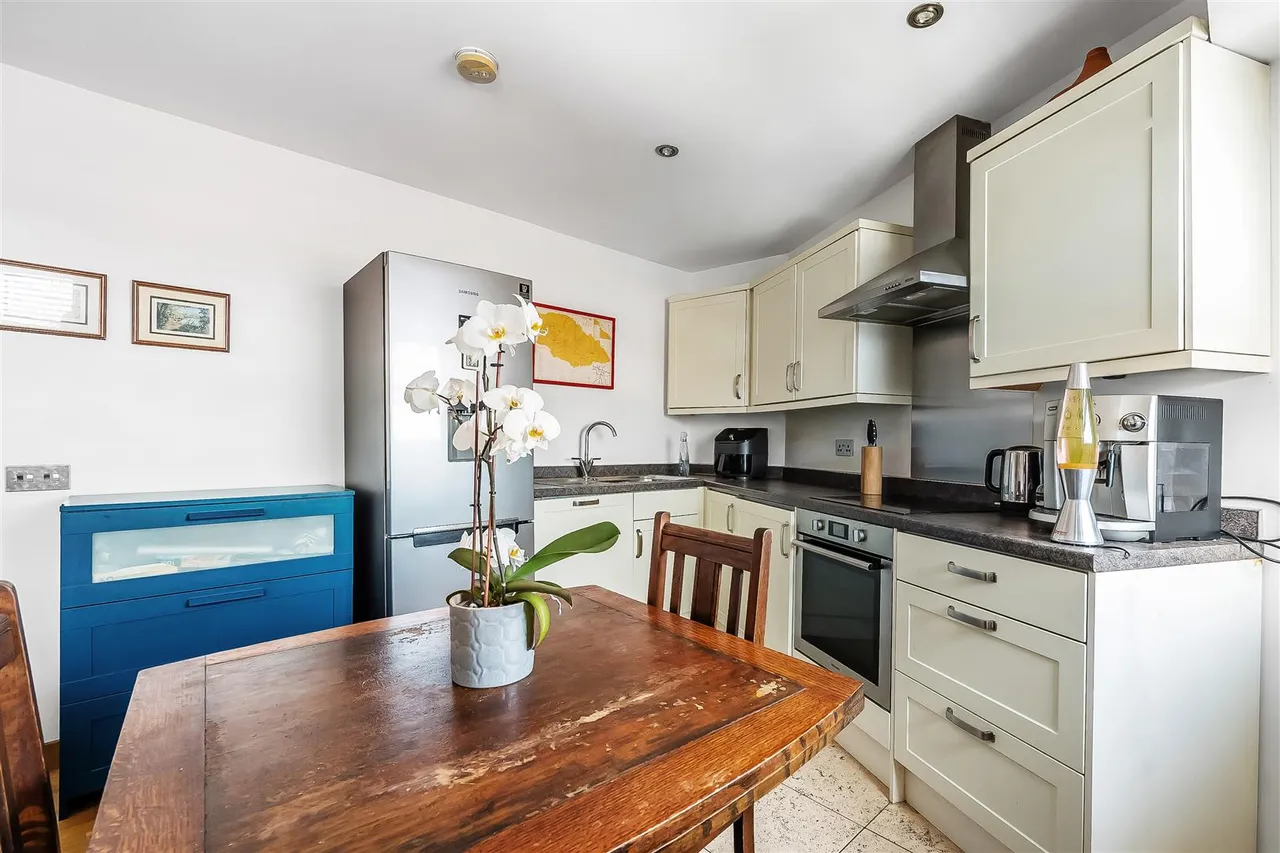 Elm Road, Leatherhead, KT22, photo 8