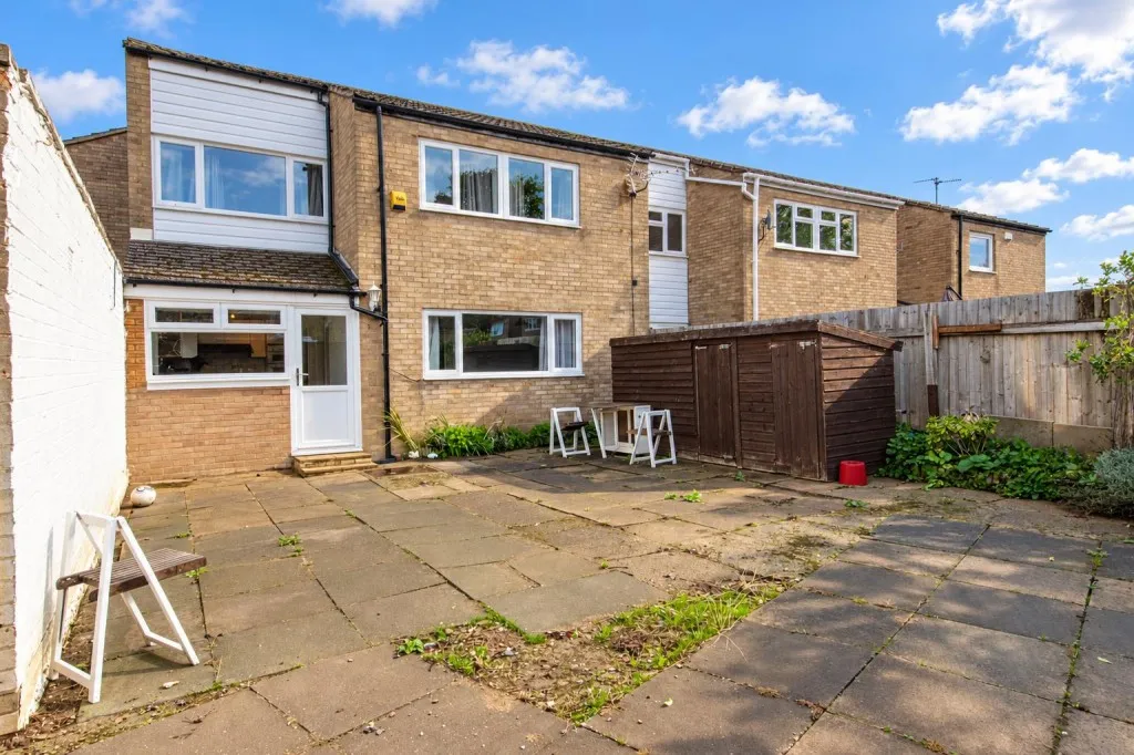 Binbrook Walk, Corby, photo 13