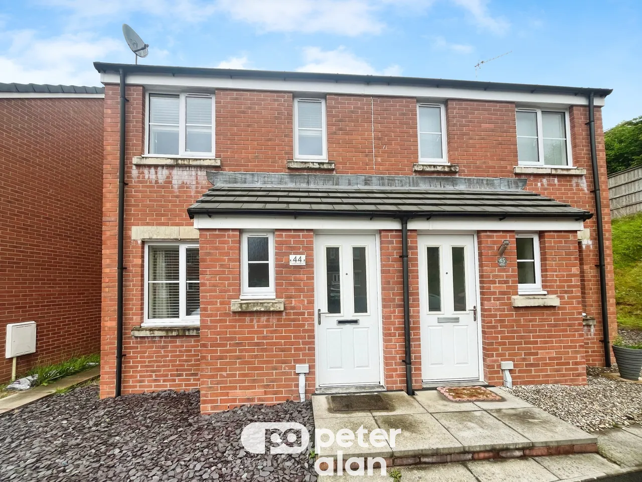 2 bed land to rent, Maes Brynach BRIDGEND, CF32