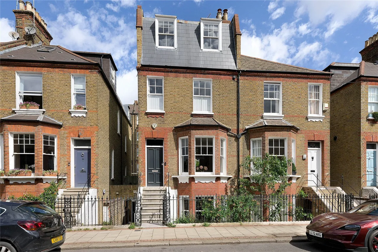 Warriner Gardens, London, SW11, photo 2