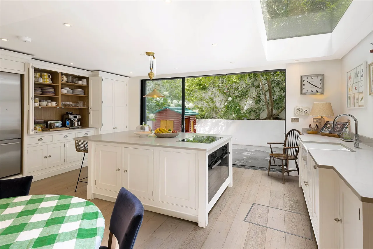 Warriner Gardens, London, SW11, photo 5