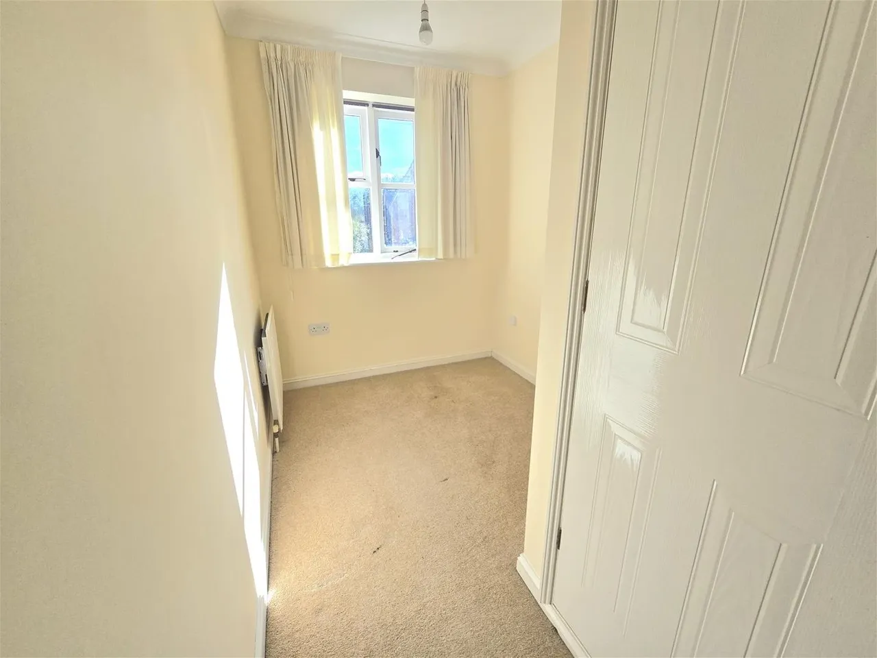 Selwood Close, Sturminster Newton, DT10, photo 12