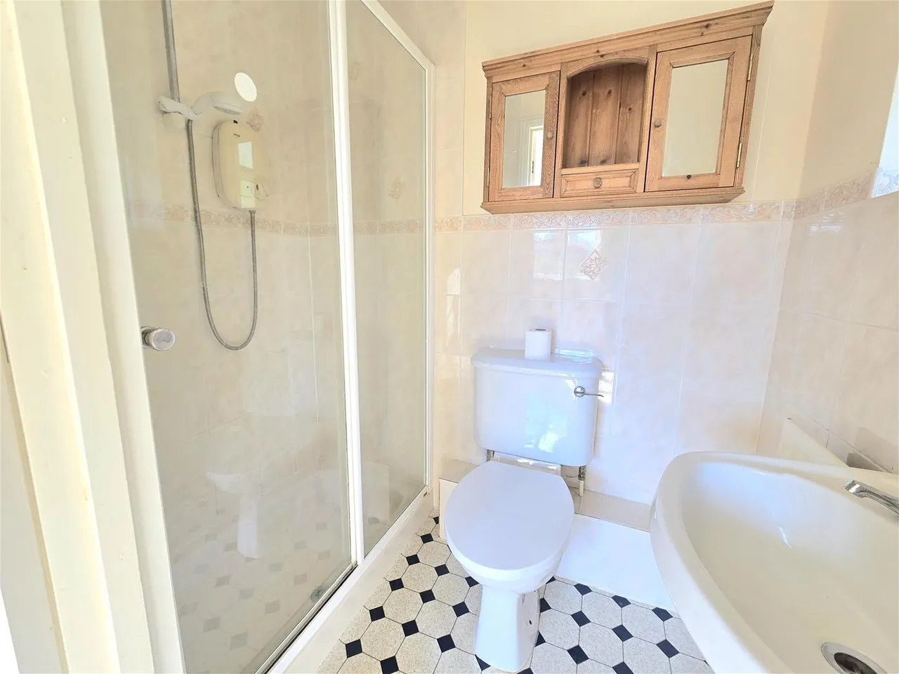 Selwood Close, Sturminster Newton, DT10, photo 8