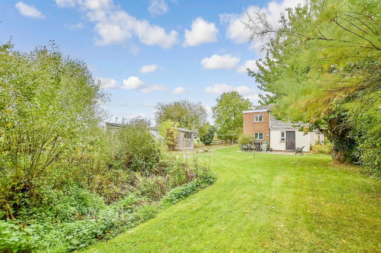 Wagon Lane, Paddock Wood, TN12, photo 17