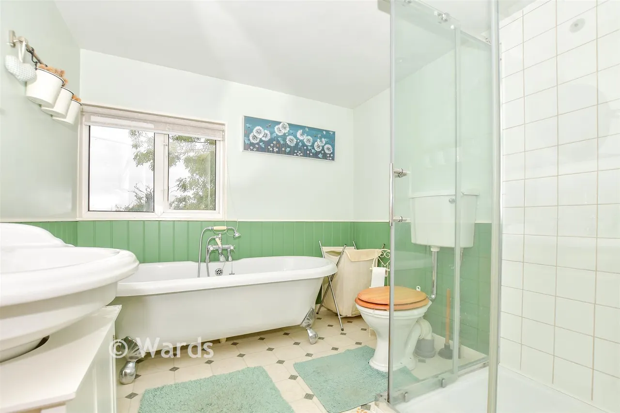Wagon Lane, Paddock Wood, TN12, photo 11