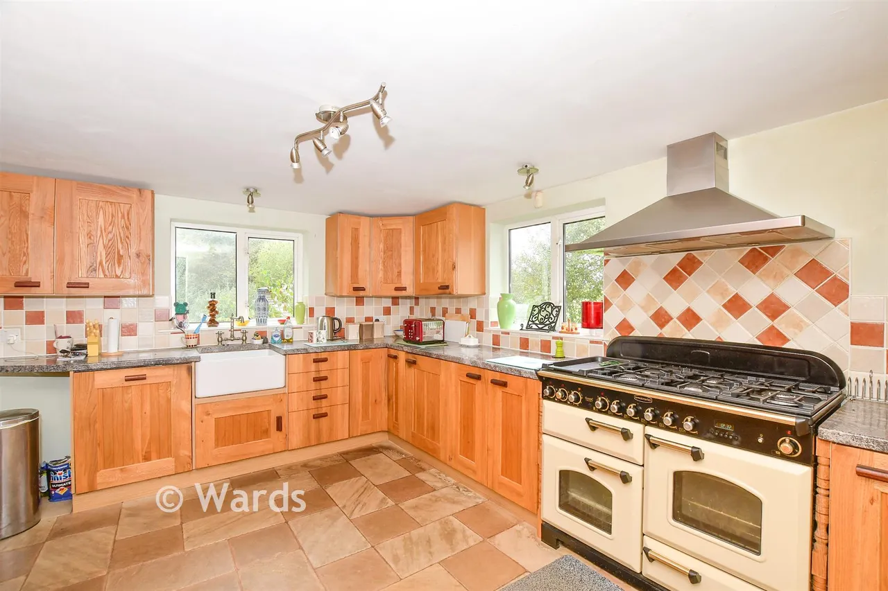 Wagon Lane, Paddock Wood, TN12, photo 2