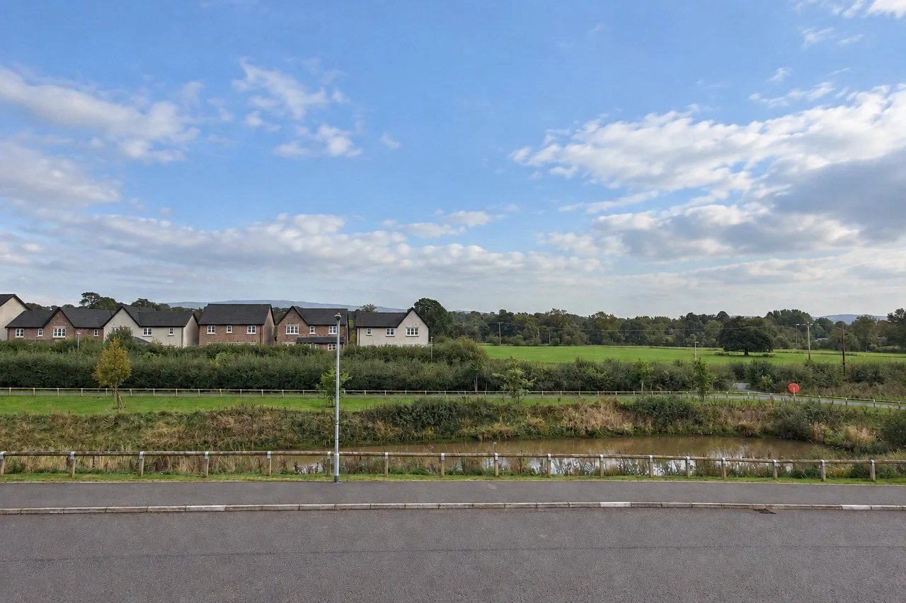 Ingleton Crescent, Clitheroe, BB7, photo 13