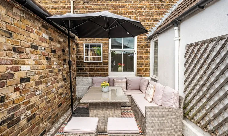 Victoria Place, Epsom, KT17, photo 24