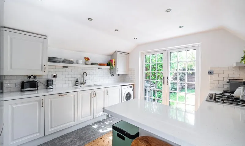 Victoria Place, Epsom, KT17, photo 9