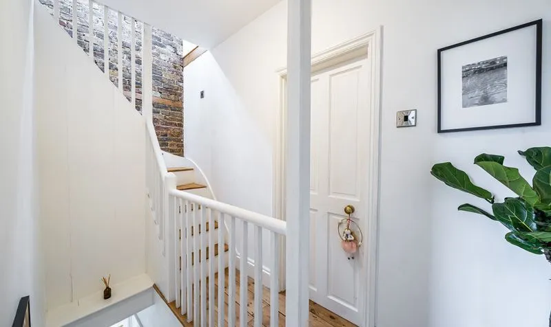 Victoria Place, Epsom, KT17, photo 18