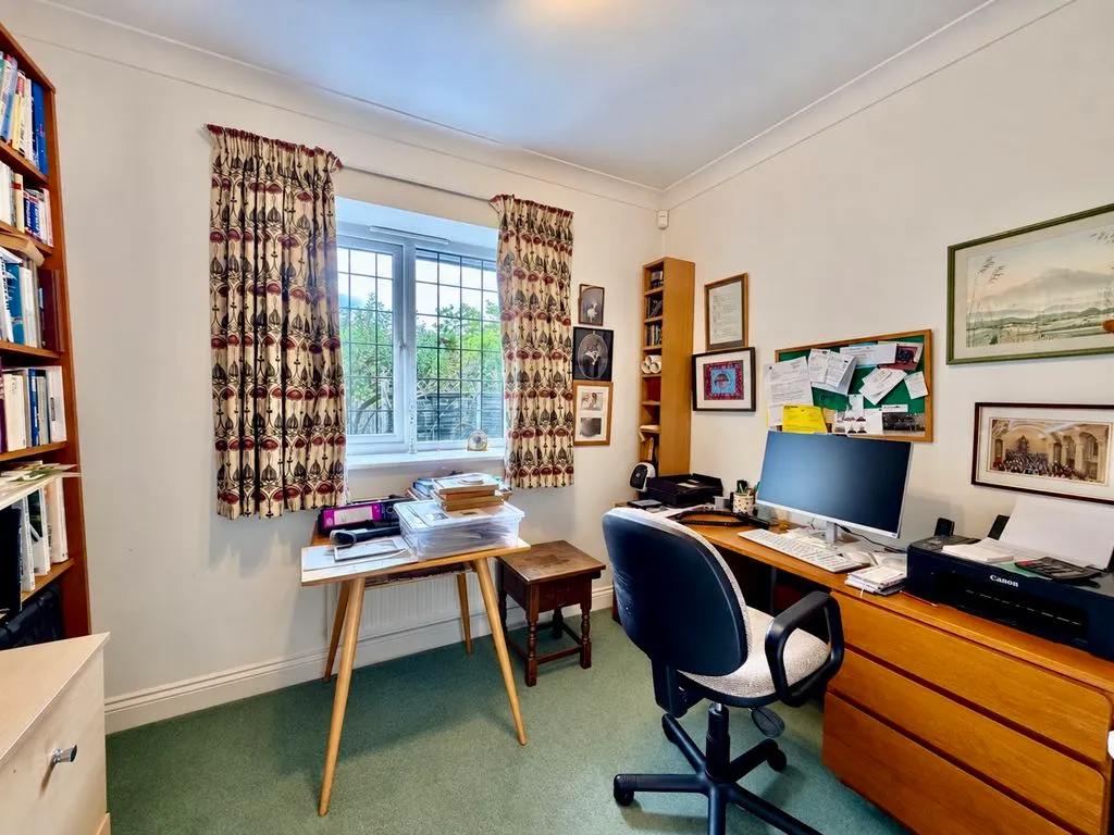 Woodlane Gardens, Flackwell Heath, HP10, photo 12