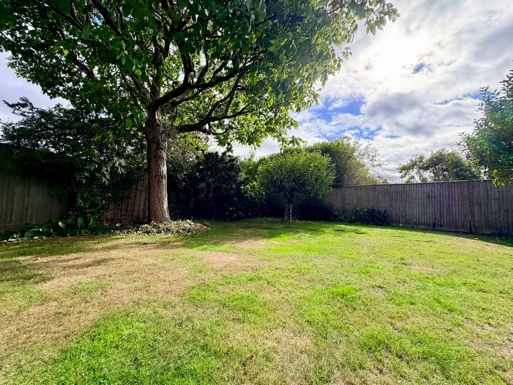 Woodlane Gardens, Flackwell Heath, HP10, photo 14