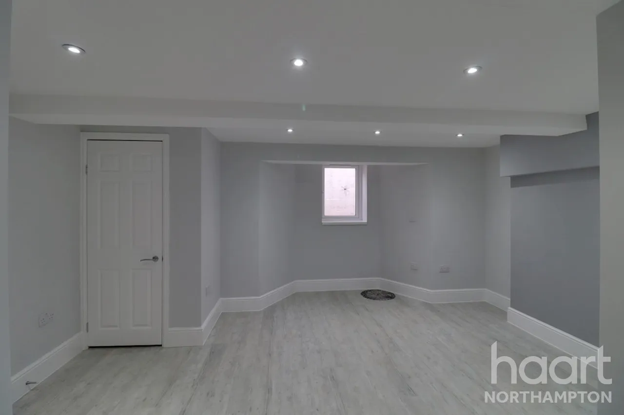 Bostock Avenue, NN1, photo 7