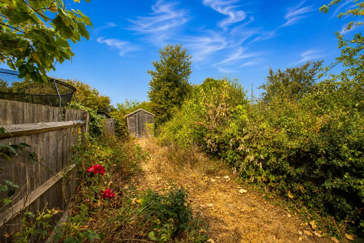 Connaught Road, Aldershot, photo 10