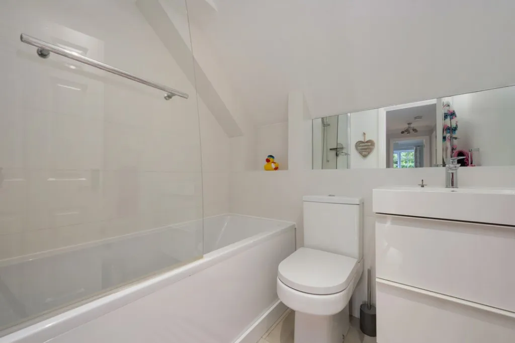 Elliot Court, Herne Bay, photo 15