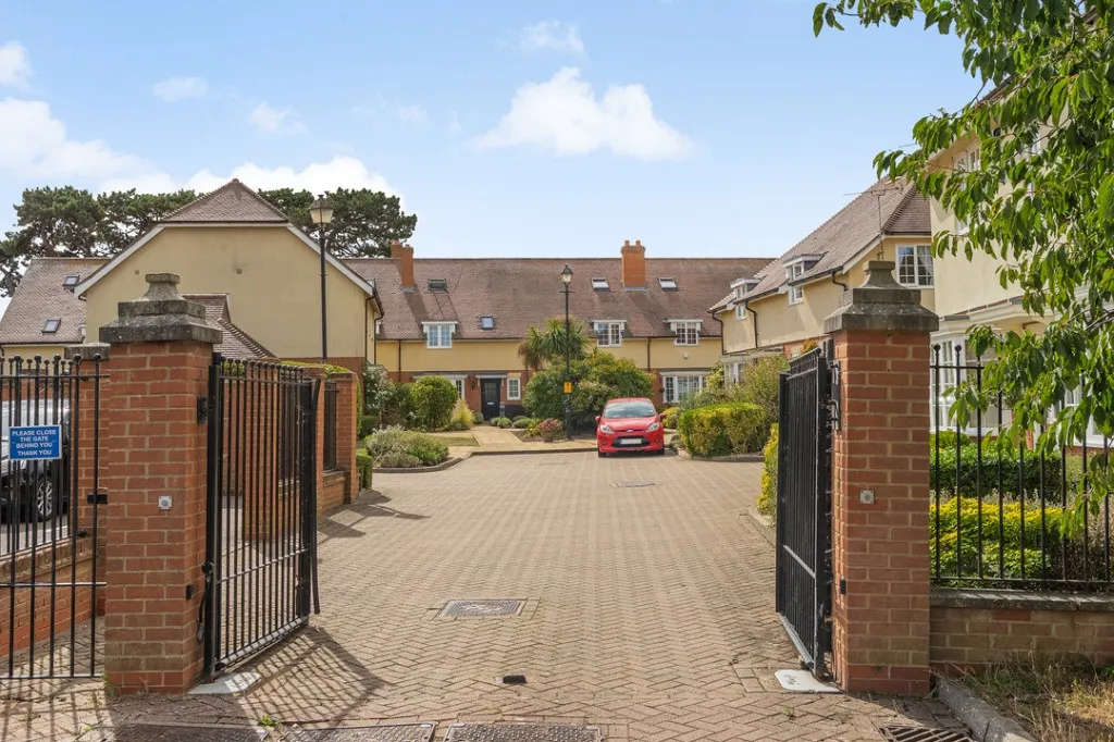 Elliot Court, Herne Bay, photo 24
