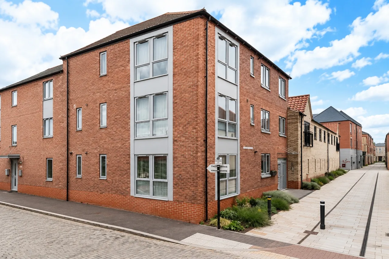 2 bed flat to rent, Horners Square, Hull, HU1