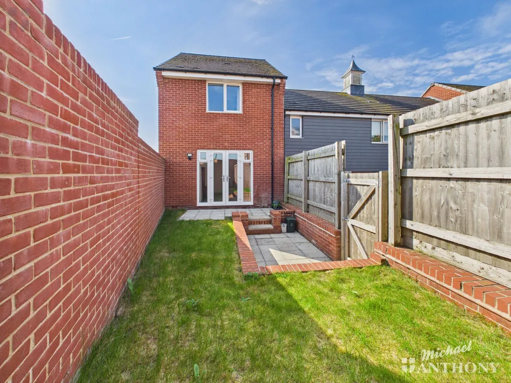 Martlet Way, Aylesbury, HP18 0WE, photo 3