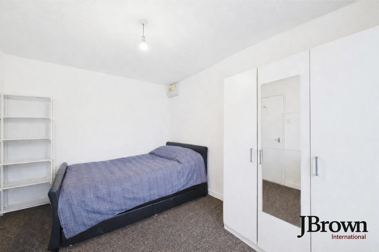 Melbourne Road, Tilbury, RM18, photo 10