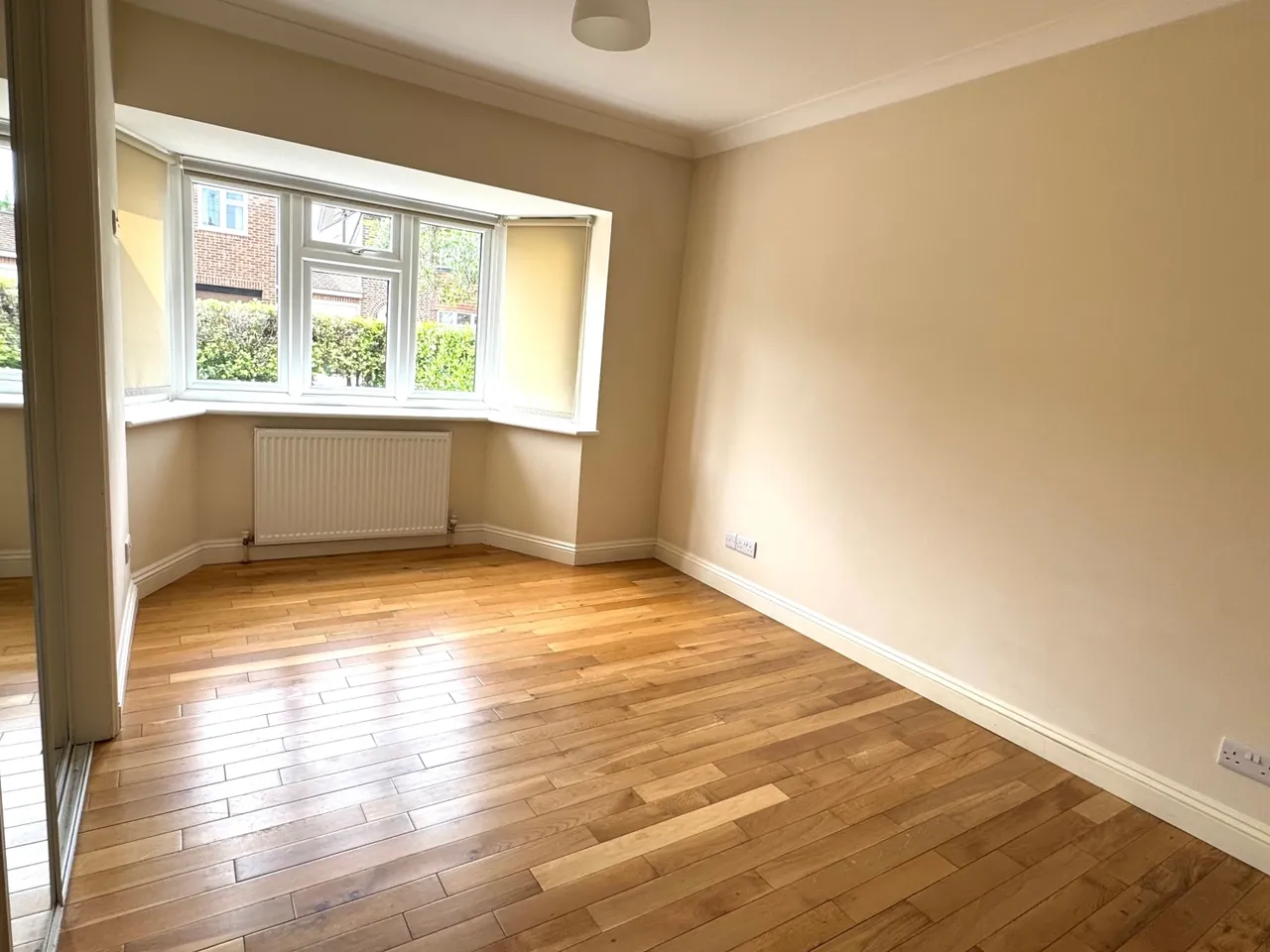 Lansdowne Road, Middlesex Staines-upon-Thames, TW18, photo 2