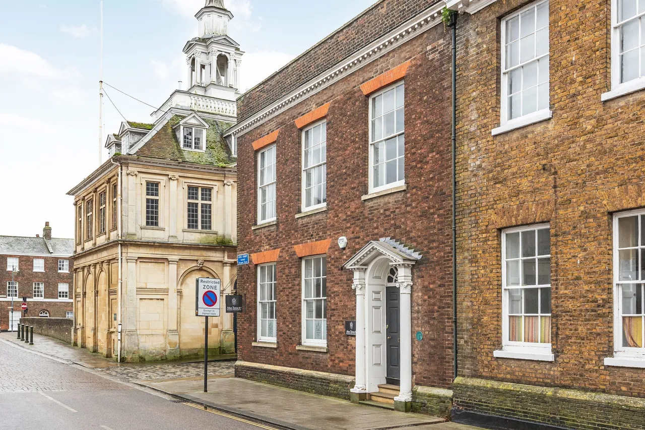 Grade II Listed Georgian Workspace in, photo 4